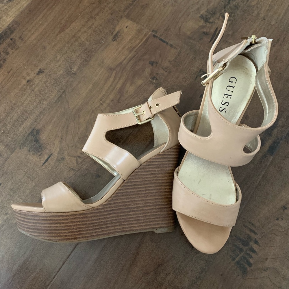 Guess nude straps faux wood wedge sandals. Size 8M